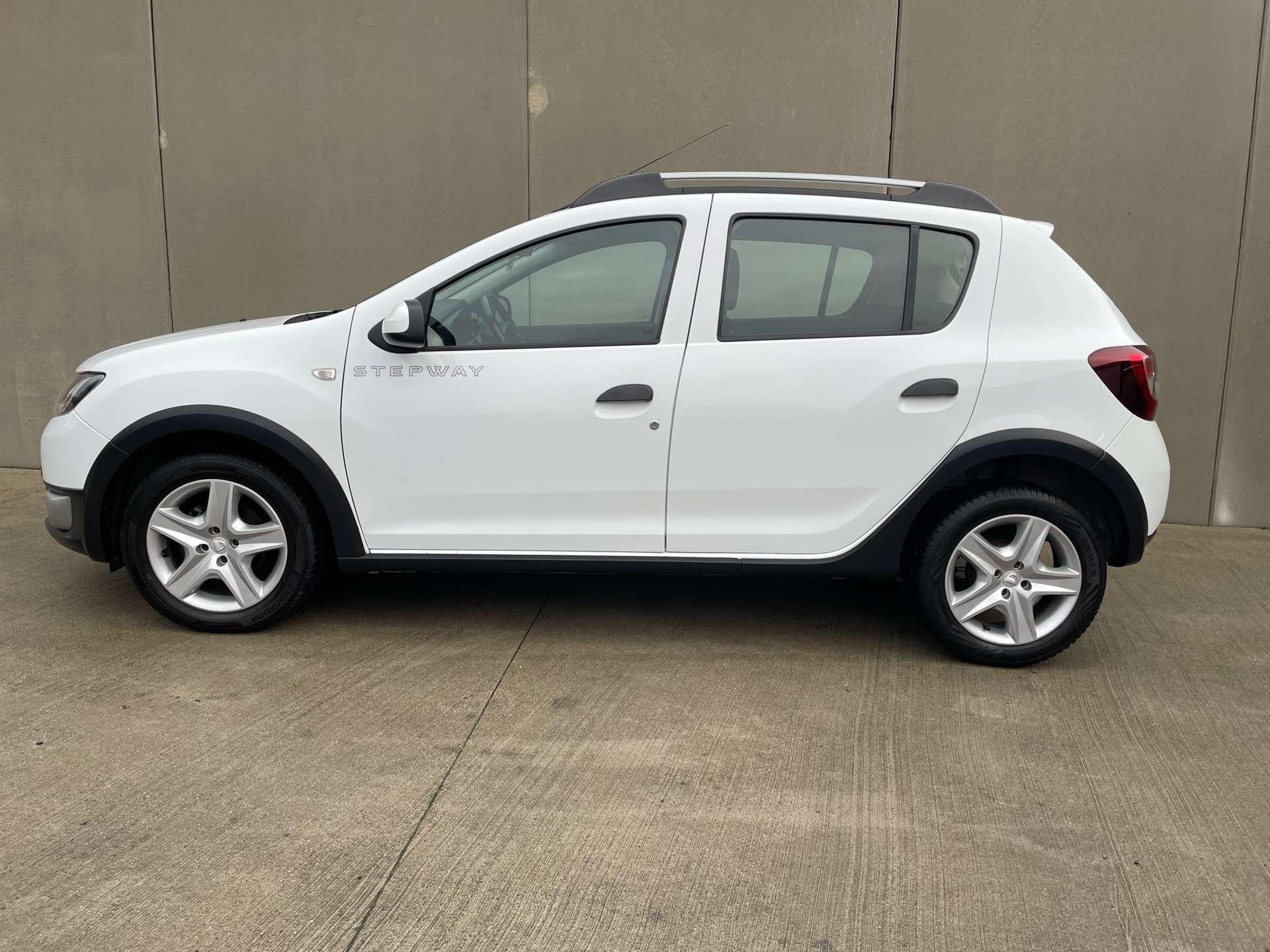 Dacia Sandero Stepway 0.9 TCe//clim/gps/cruise/limiteur!!!