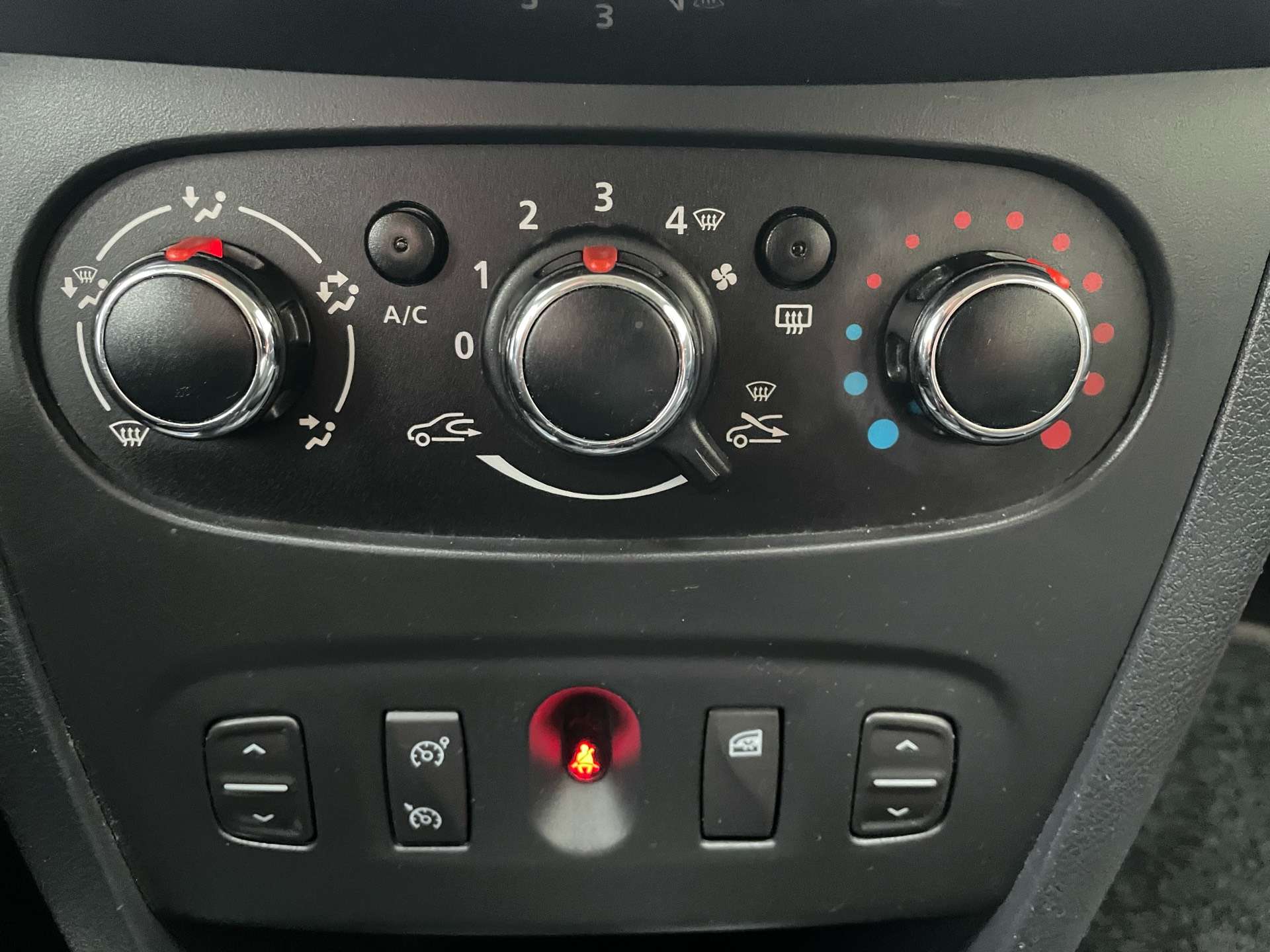 Dacia Sandero Stepway 0.9 TCe//clim/gps/cruise/limiteur!!!
