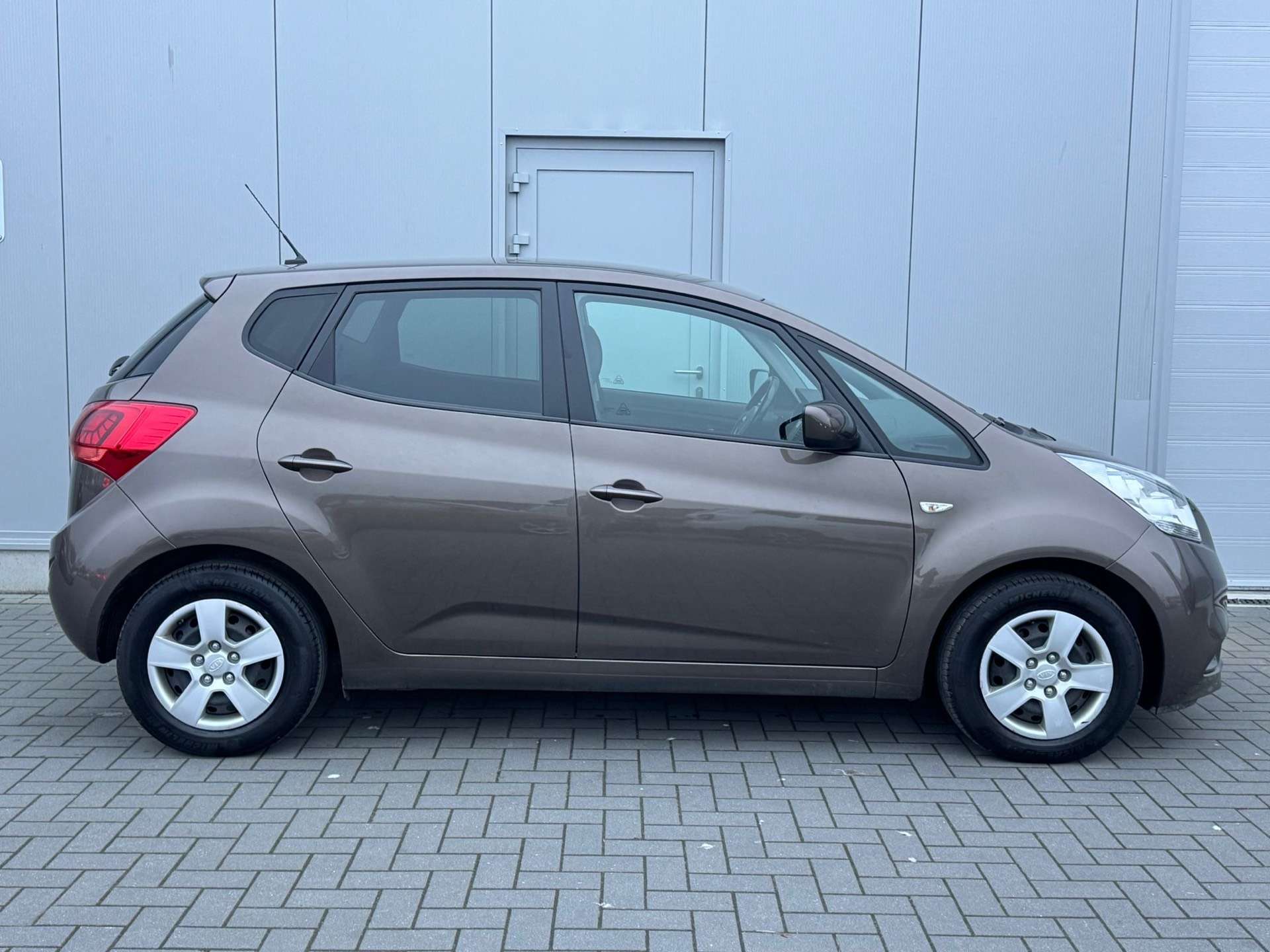 Kia Venga 1.4i Mind // GPS // CAMERA // CLIM // GARANTIE