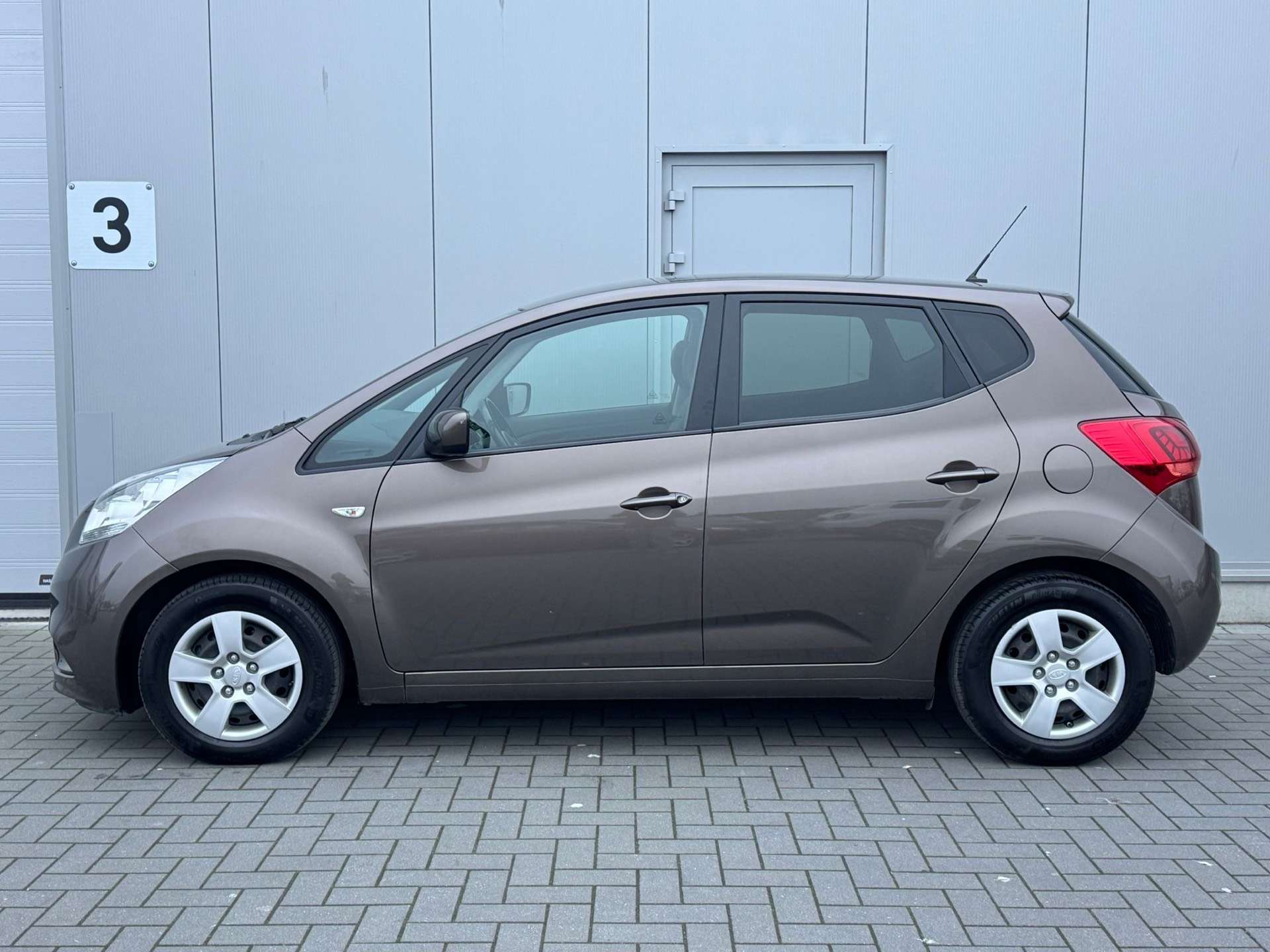 Kia Venga 1.4i Mind // GPS // CAMERA // CLIM // GARANTIE