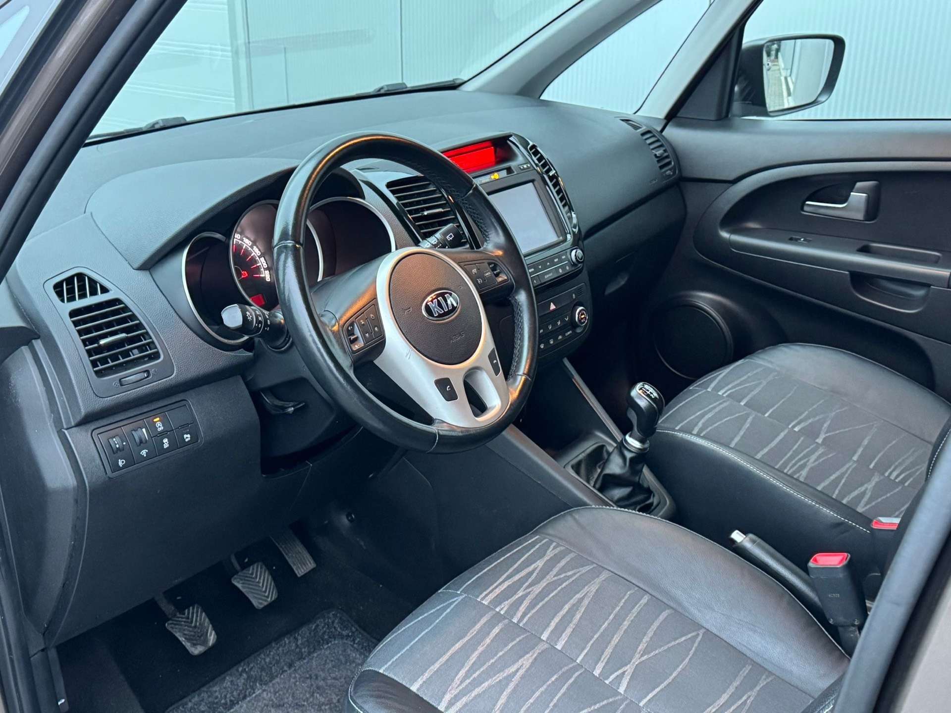Kia Venga 1.4i Mind // GPS // CAMERA // CLIM // GARANTIE