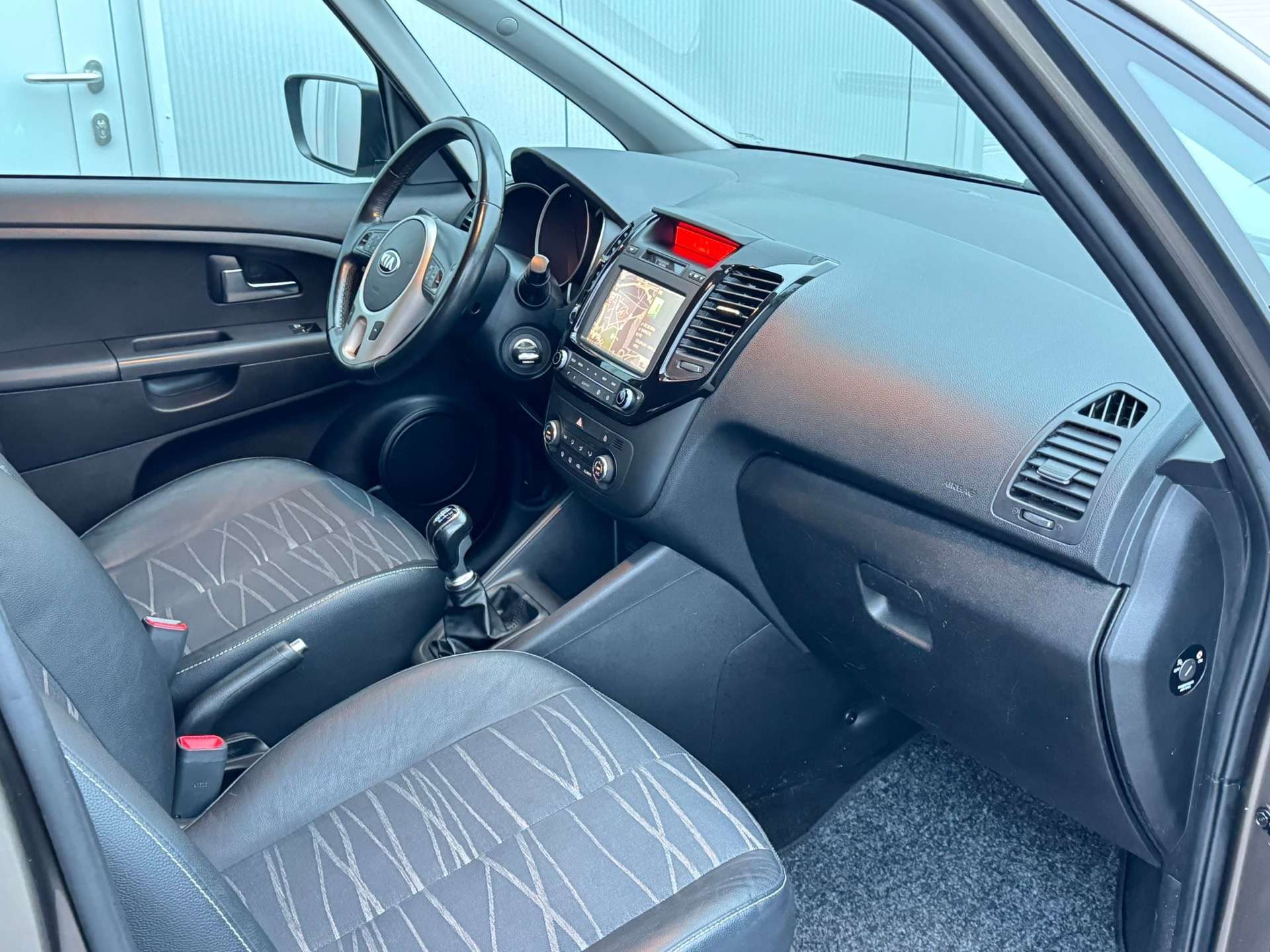 Kia Venga 1.4i Mind // GPS // CAMERA // CLIM // GARANTIE
