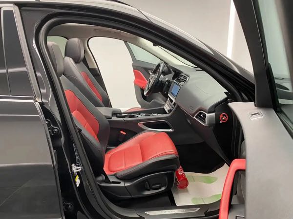Jaguar F-pace 2.0 D R-Sport*GARANTIE 12 MOIS*TOIT OUVRANT*CAMERA