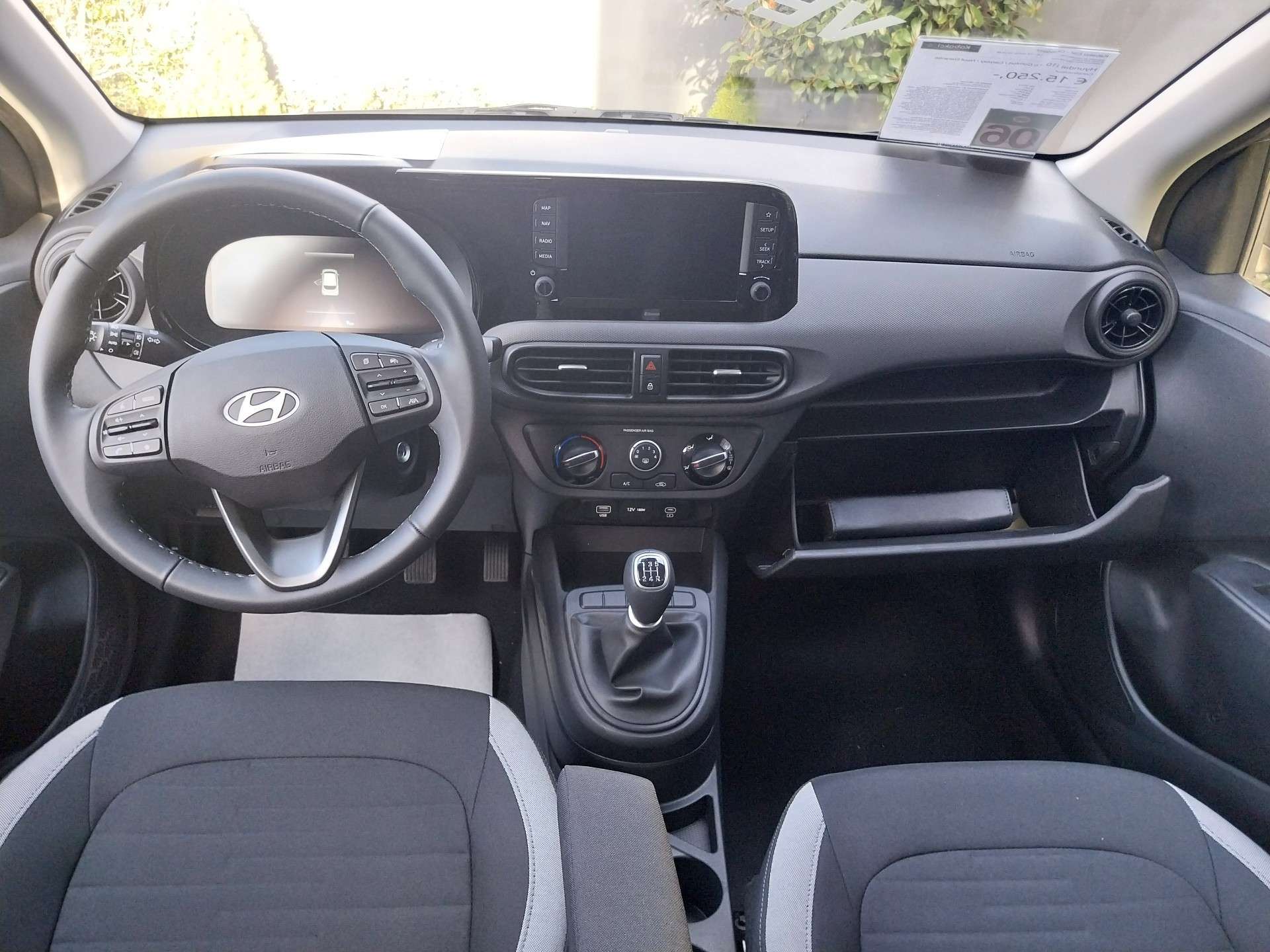 Hyundai i10 1.0 Comfort - Neuve 0KM Citadine Fiable et Economique - Garantie pour roulez sans stress - Dispo 48H - Zone LEZ 12/2034