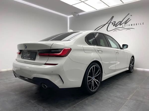 Bmw Serie 3 18 dA *GARANTIE 12 MOIS*PACK M*1er PROPRIETAIRE*