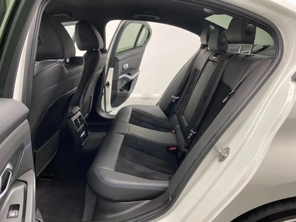 Bmw Serie 3 18 dA *GARANTIE 12 MOIS*PACK M*1er PROPRIETAIRE*