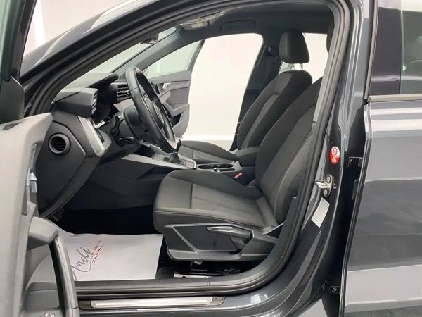 Audi A3 30 TFSI*41 000KM*CARPLAY*1ER PROPRIETAIRE*GARANTIE