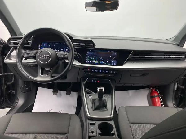 Audi A3 30 TFSI*41 000KM*CARPLAY*1ER PROPRIETAIRE*GARANTIE