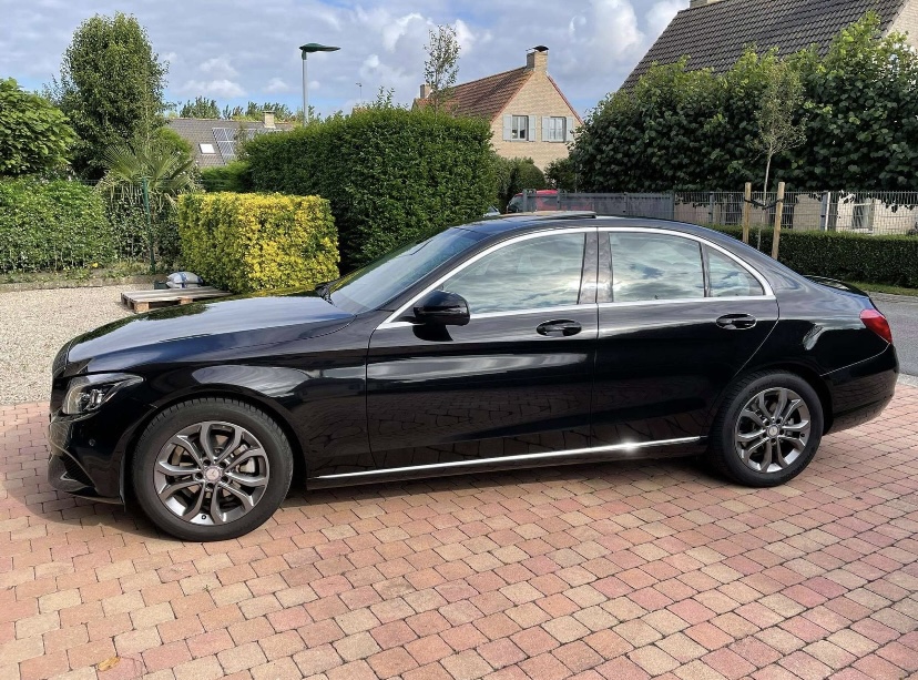 Mercedes-Benz Classe C IV (2) 180 AVANTGARDE LINE 9G-TRONIC