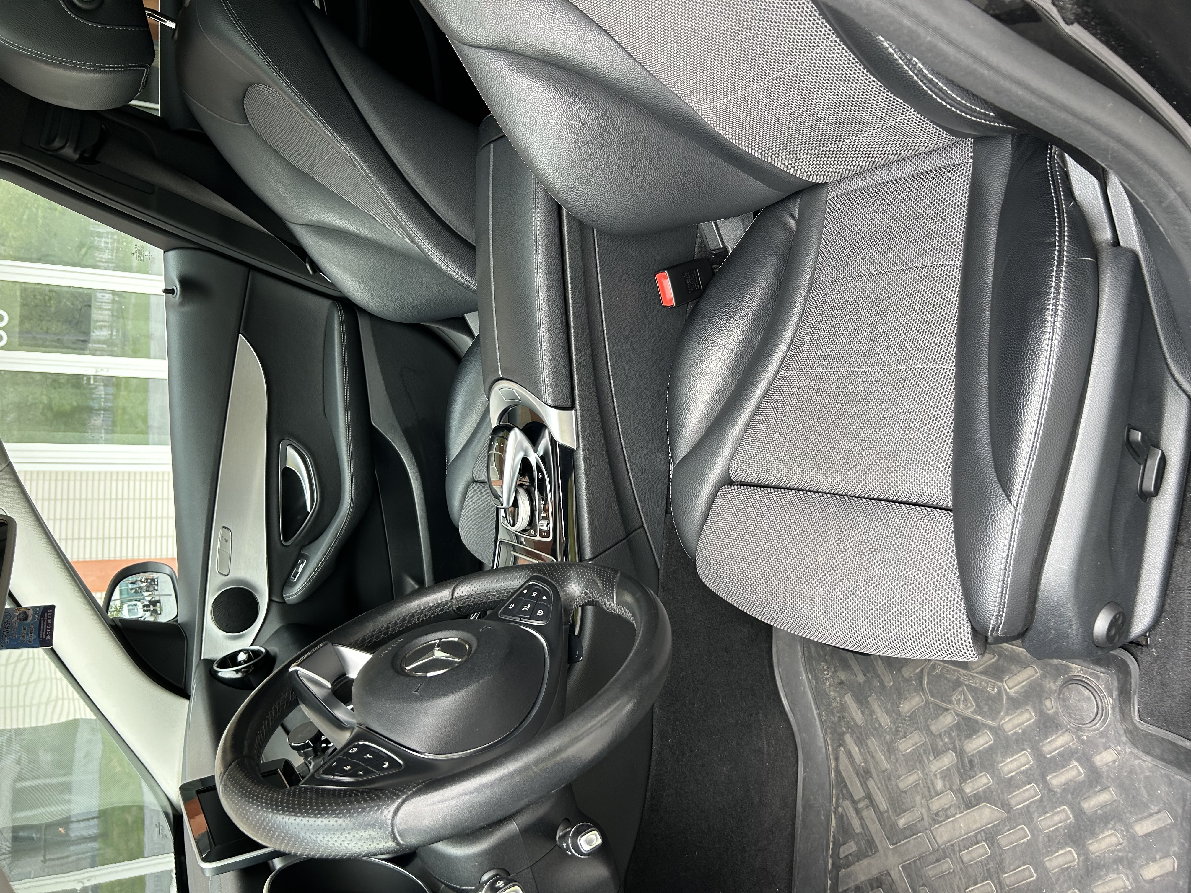 Mercedes-Benz Classe C IV (2) 180 AVANTGARDE LINE 9G-TRONIC