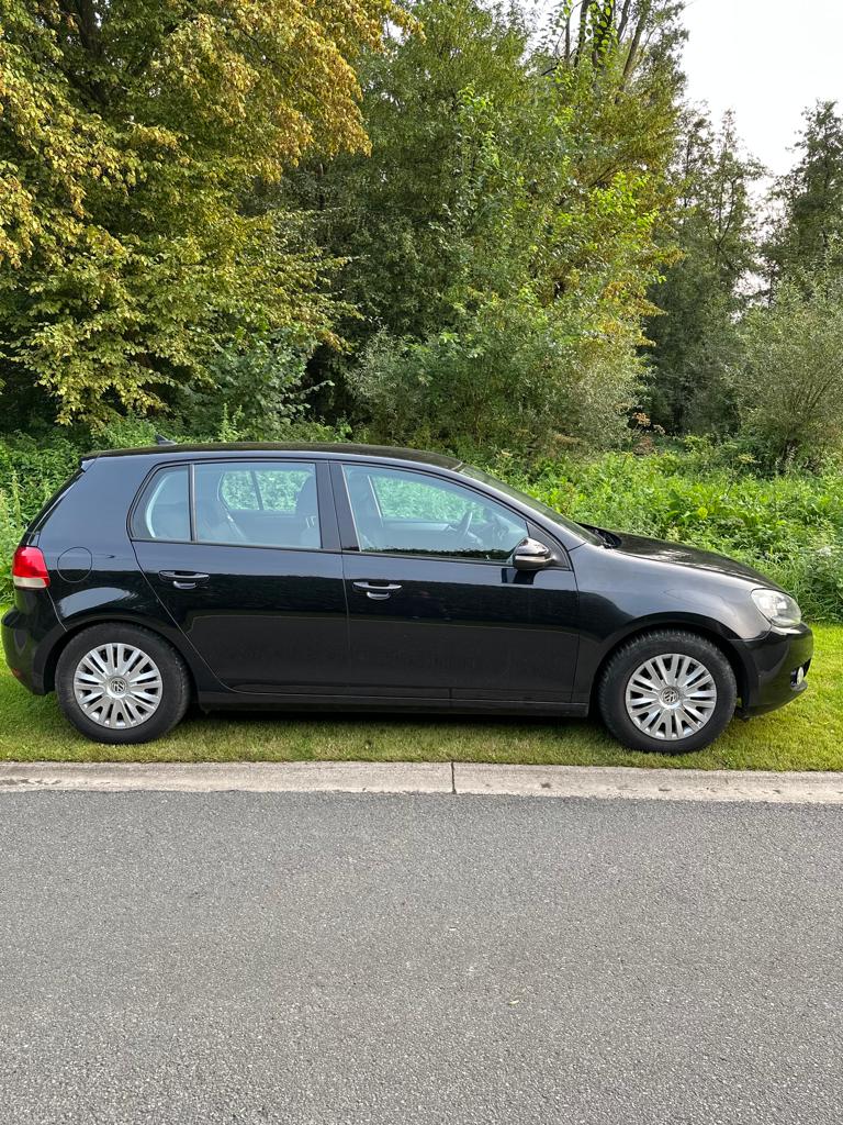 Volkswagen Golf VI 1.6 TDI 105 BLUEMOTION