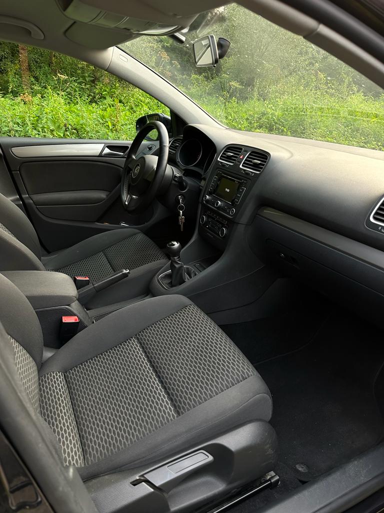 Volkswagen Golf VI 1.6 TDI 105 BLUEMOTION