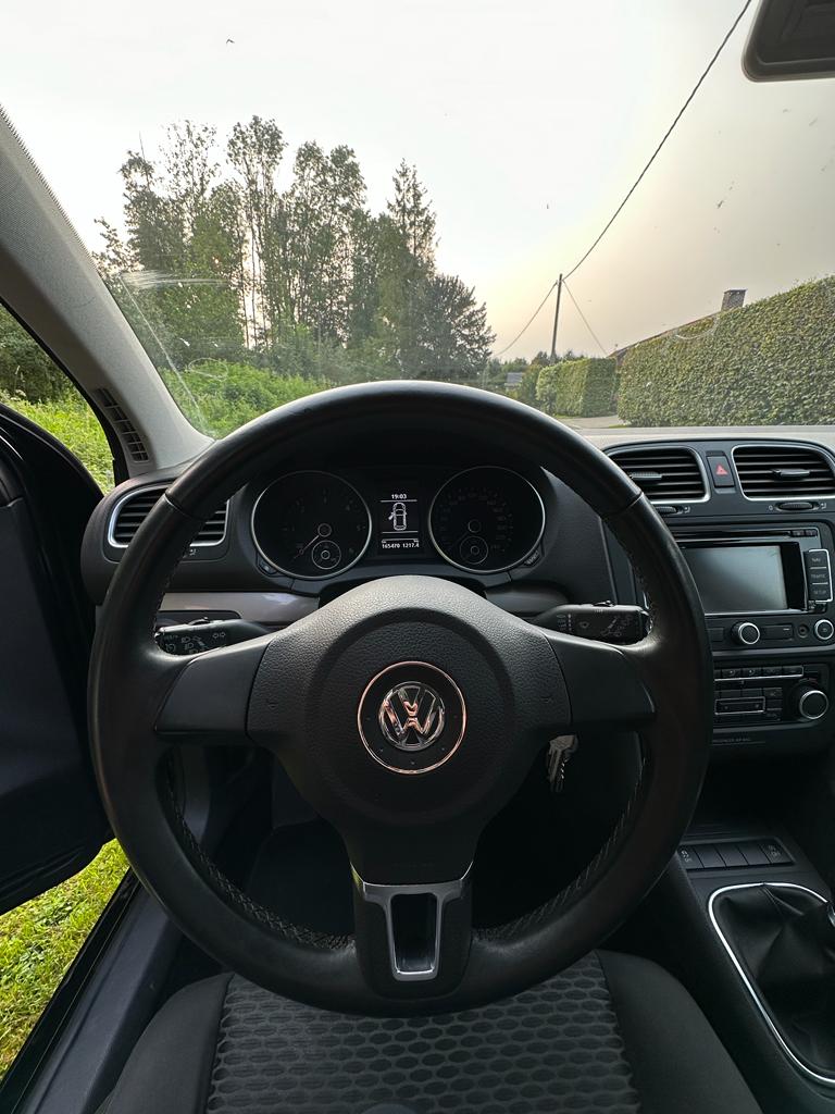 Volkswagen Golf VI 1.6 TDI 105 BLUEMOTION