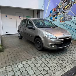 Renault Clio III (2) 1.2 75 AUTHENTIQUE 5P