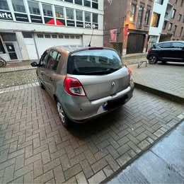 Renault Clio III (2) 1.2 75 AUTHENTIQUE 5P