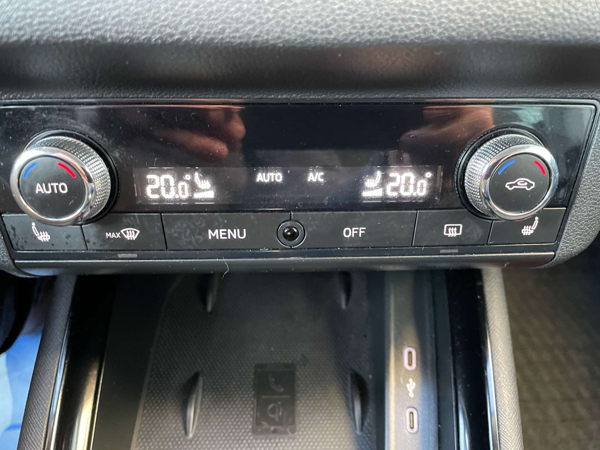Skoda Kamiq 1.6 CR TDi Ambition DSG/GPS/SIEGES CHAUFFANTS!!