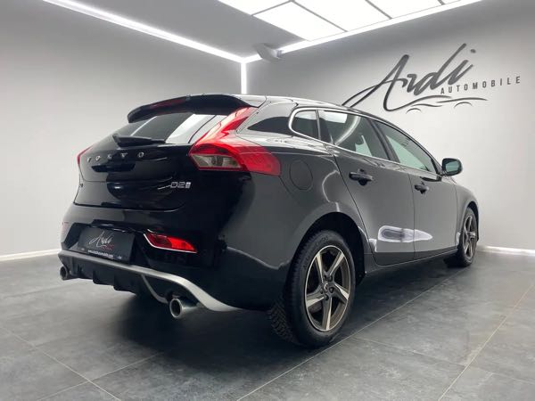Volvo V40 2.0 D2 R-Design *GARANTIE 12 MOIS*GPS*CUIR*XENON*
