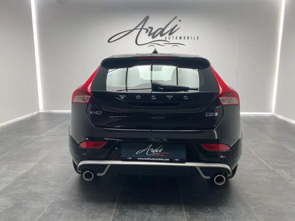 Volvo V40 2.0 D2 R-Design *GARANTIE 12 MOIS*GPS*CUIR*XENON*