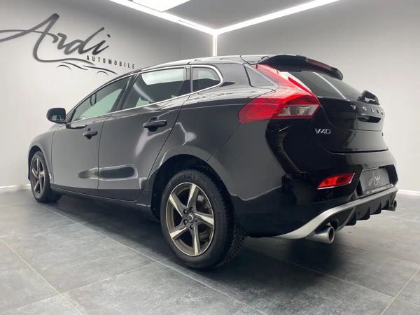 Volvo V40 2.0 D2 R-Design *GARANTIE 12 MOIS*GPS*CUIR*XENON*