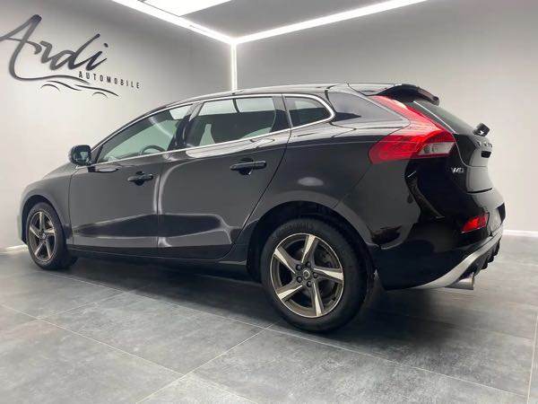 Volvo V40 2.0 D2 R-Design *GARANTIE 12 MOIS*GPS*CUIR*XENON*