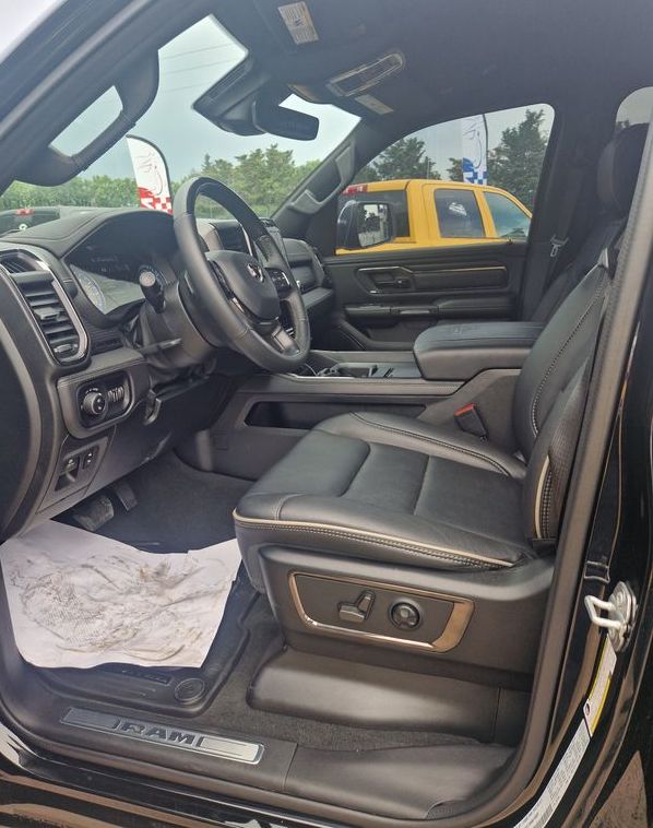 Dodge Ram 1500 LARAMIE SPORT PACK V8 5.7 HEMI