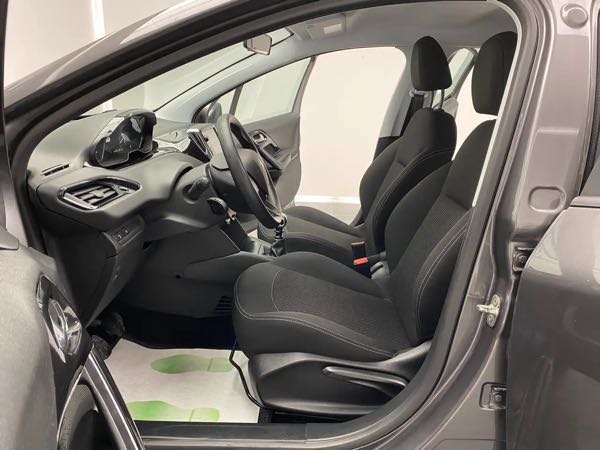 Peugeot 208 1.5 HDi *GARANTIE 12 MOIS*1er PROPRIETAIRE*GPS*