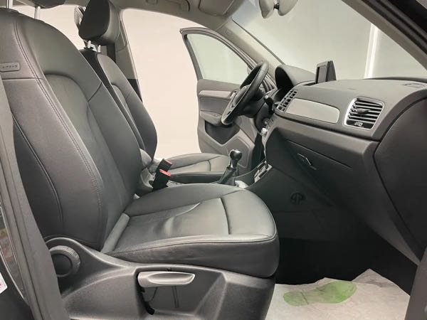 Audi Q3 2.0 TDi*GPS*SIEGES CHAUFFANTS*LED*GARANTIE 12 MOIS