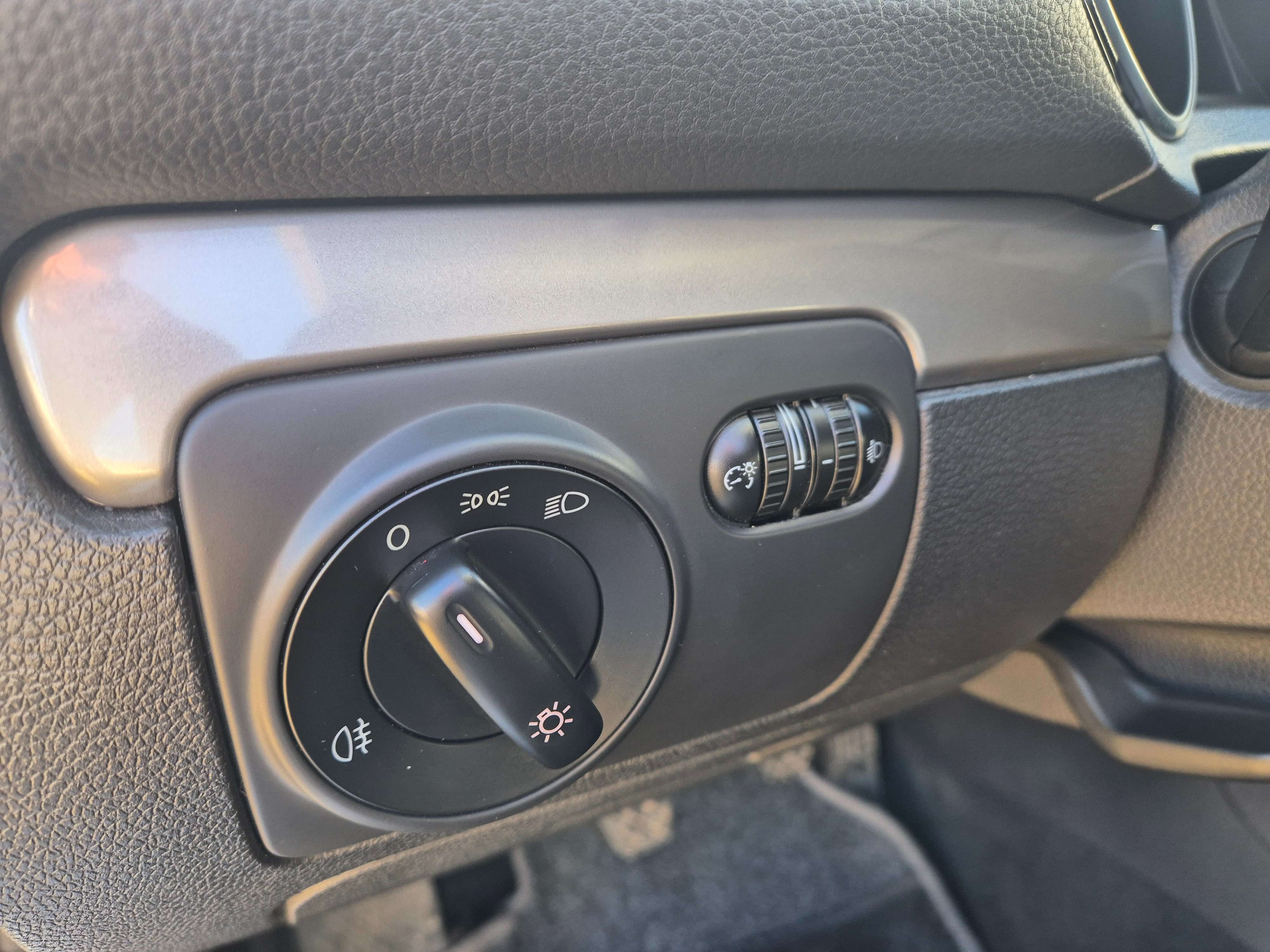 Volkswagen Golf 1.6 CR TDi BlueMotion//CLIM/USB/GARANTIE 12M
