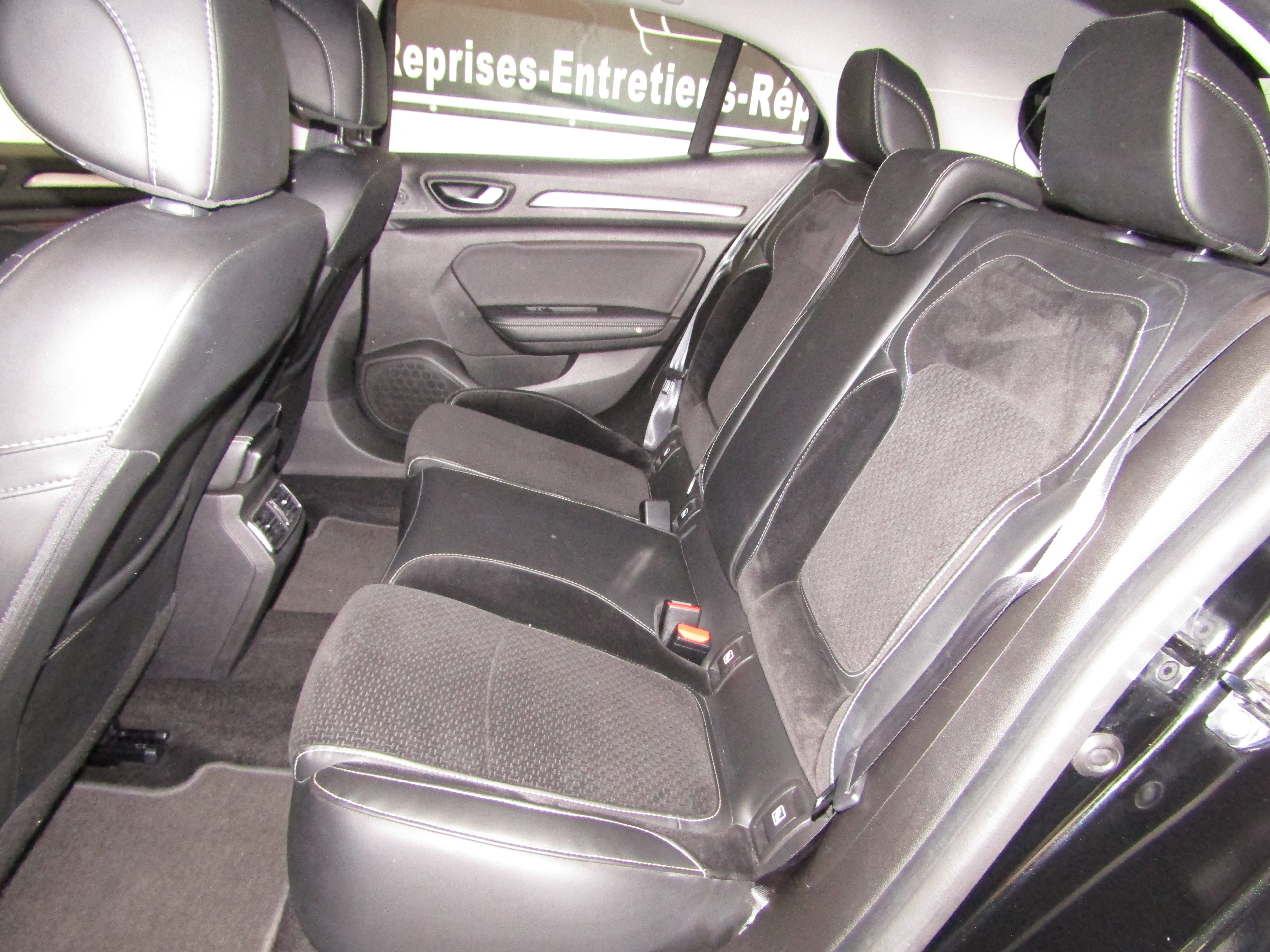 Renault Megane IV 1.2 TCE 100 ENERGY BUSINESS