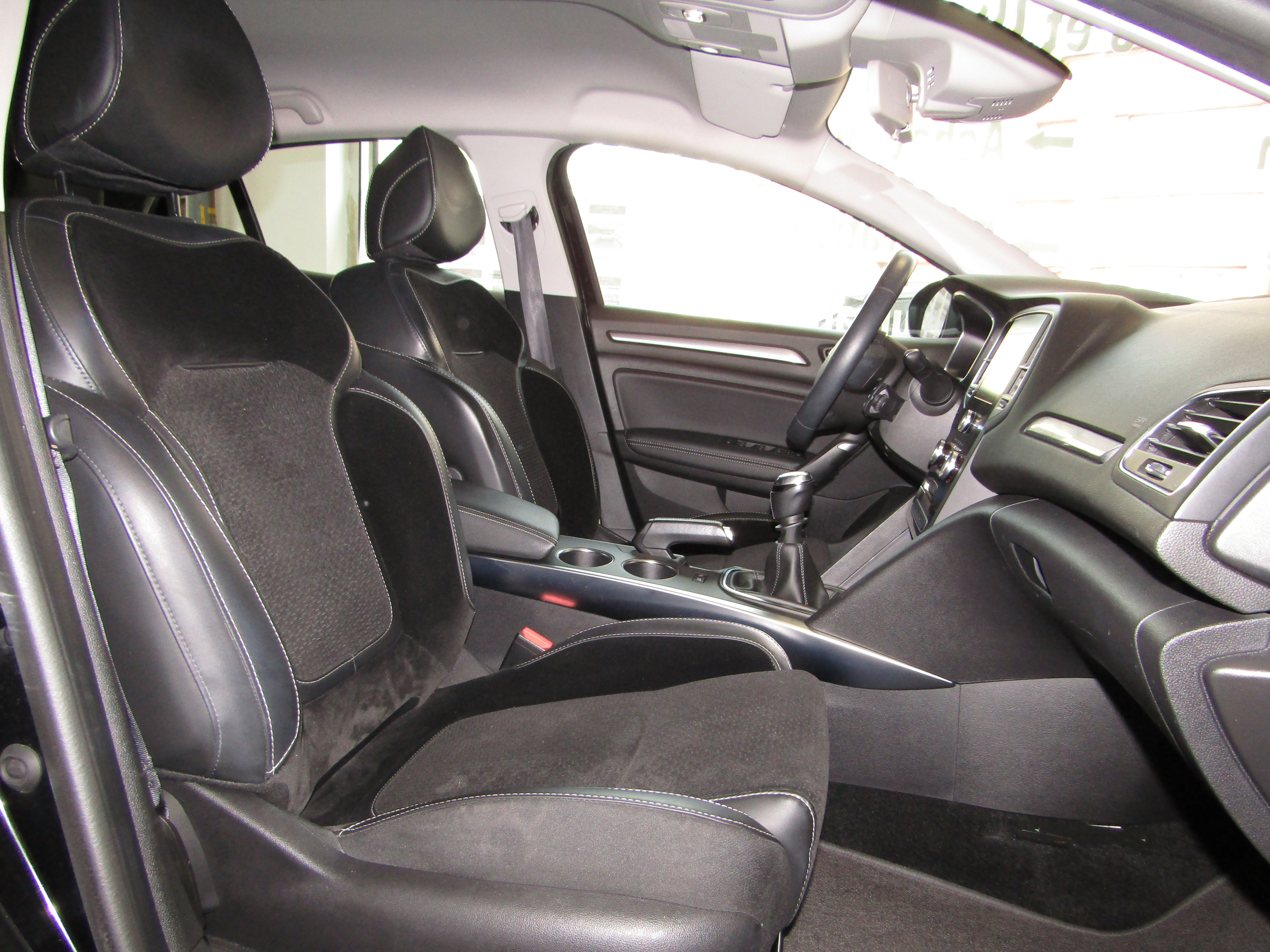 Renault Megane IV 1.2 TCE 100 ENERGY BUSINESS