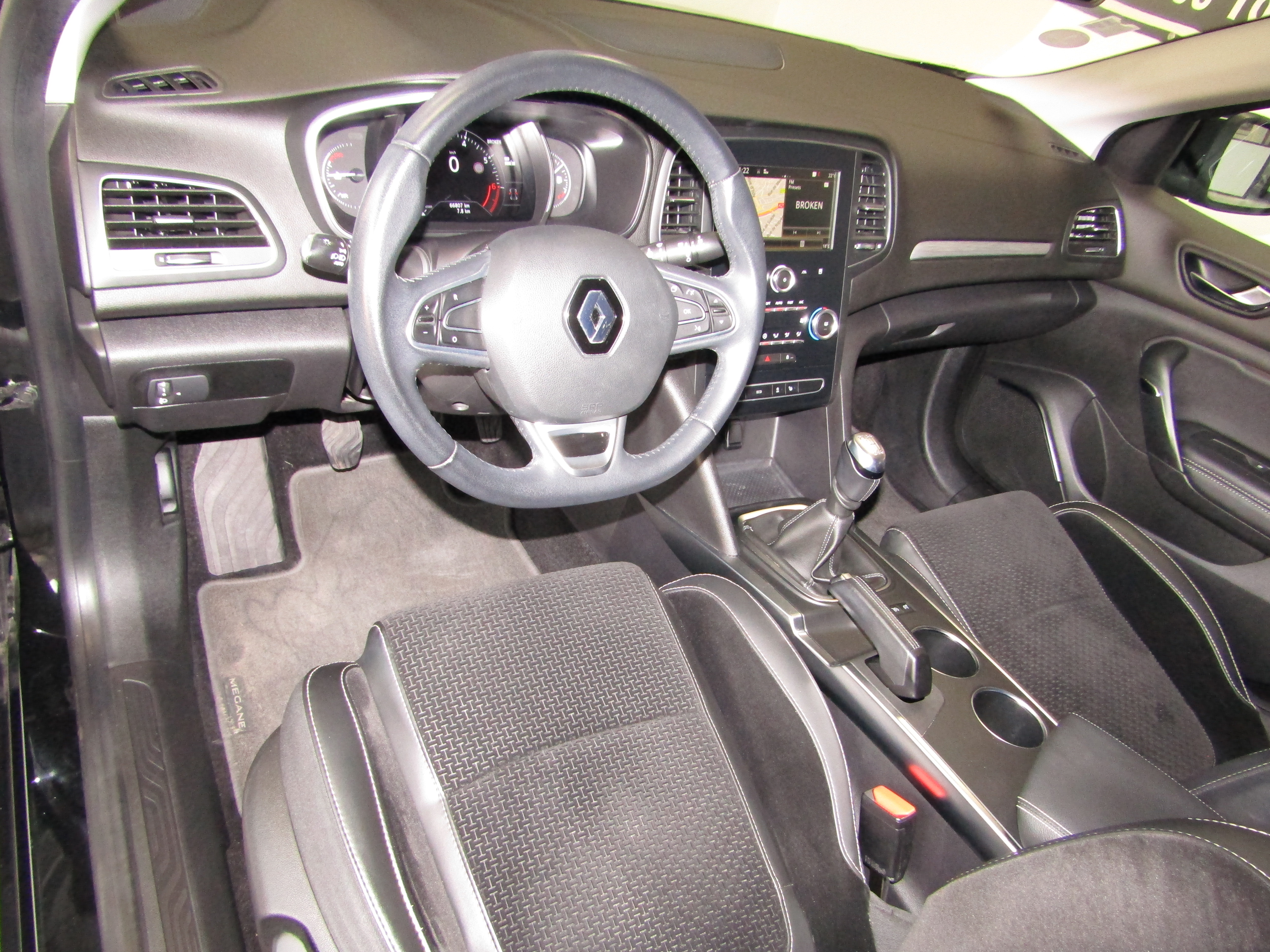 Renault Megane IV 1.2 TCE 100 ENERGY BUSINESS