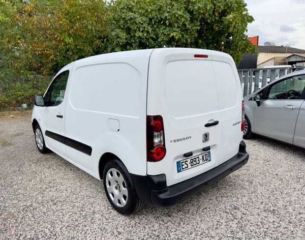 Peugeot Partner II (2) 1.6 BLUEHDI 120 S&amp;S PACK CLIM NAV 120 L1