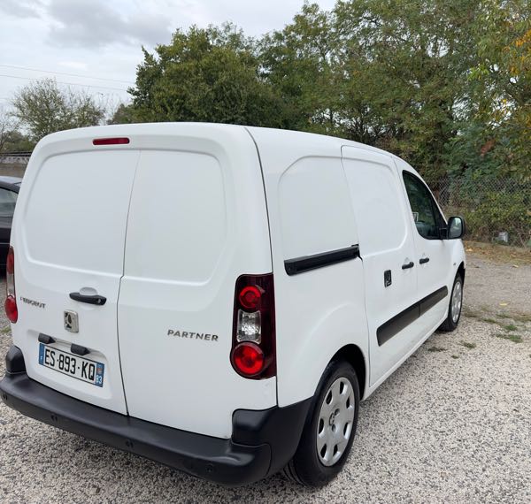 Peugeot Partner II (2) 1.6 BLUEHDI 120 S&amp;S PACK CLIM NAV 120 L1