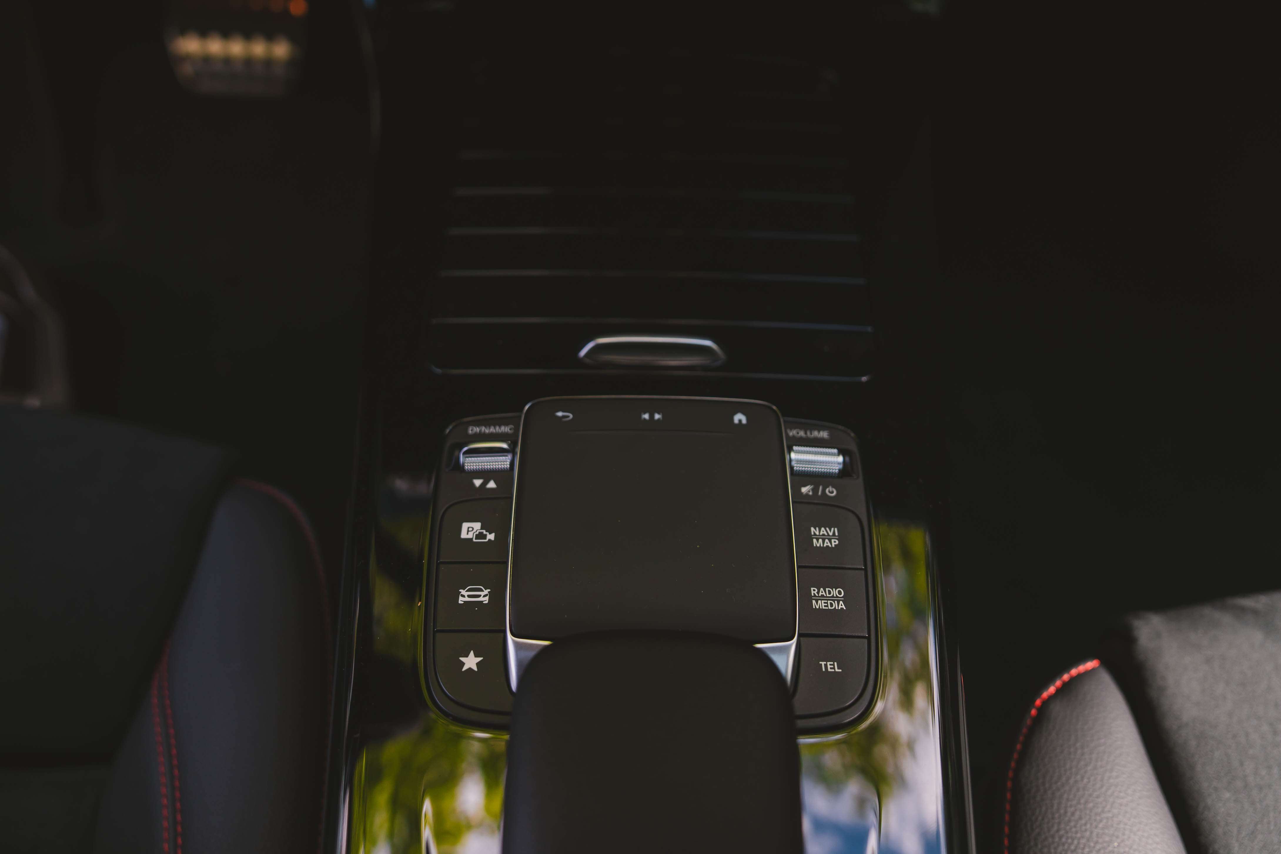 Mercedes-Benz CLA 200 d AMG Line PREMIUM PLUS TOIT PANO