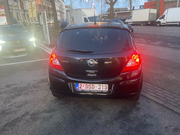 Opel Corsa V 1.4 90 BLACK EDITION 5P