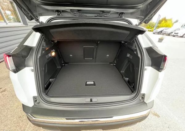 Peugeot 3008 1.5 BlueHDi 130 S&S Allure EAT8