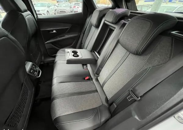 Peugeot 3008 1.5 BlueHDi 130 S&S Allure EAT8