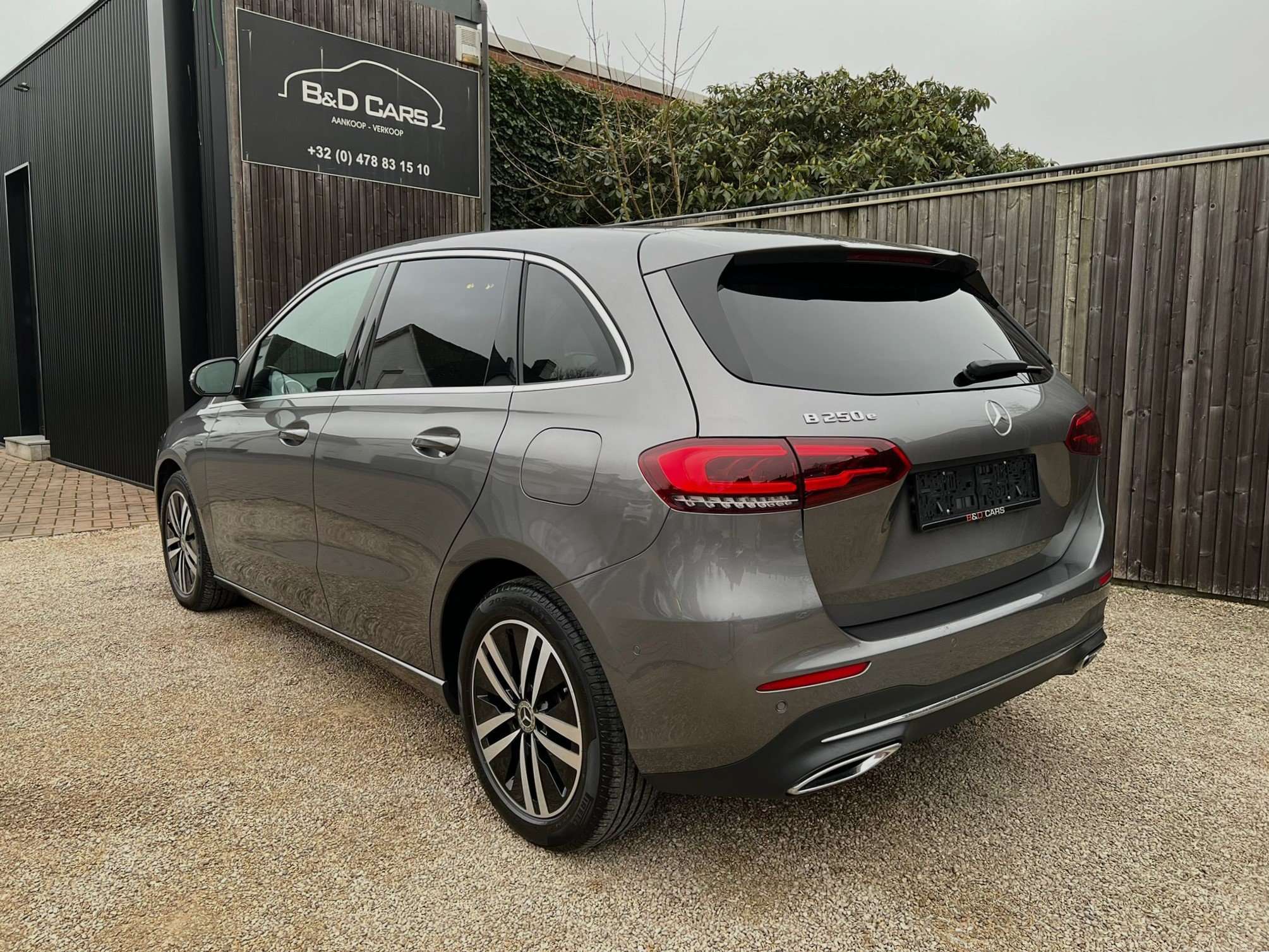 Mercedes-Benz B 250 e PHEV FULL-LED/17"/CAM/CRUISE/ZETELVERW.