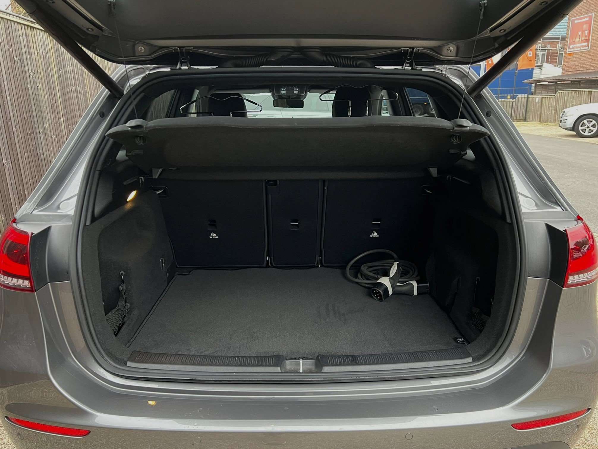 Mercedes-Benz B 250 e PHEV FULL-LED/17"/CAM/CRUISE/ZETELVERW.