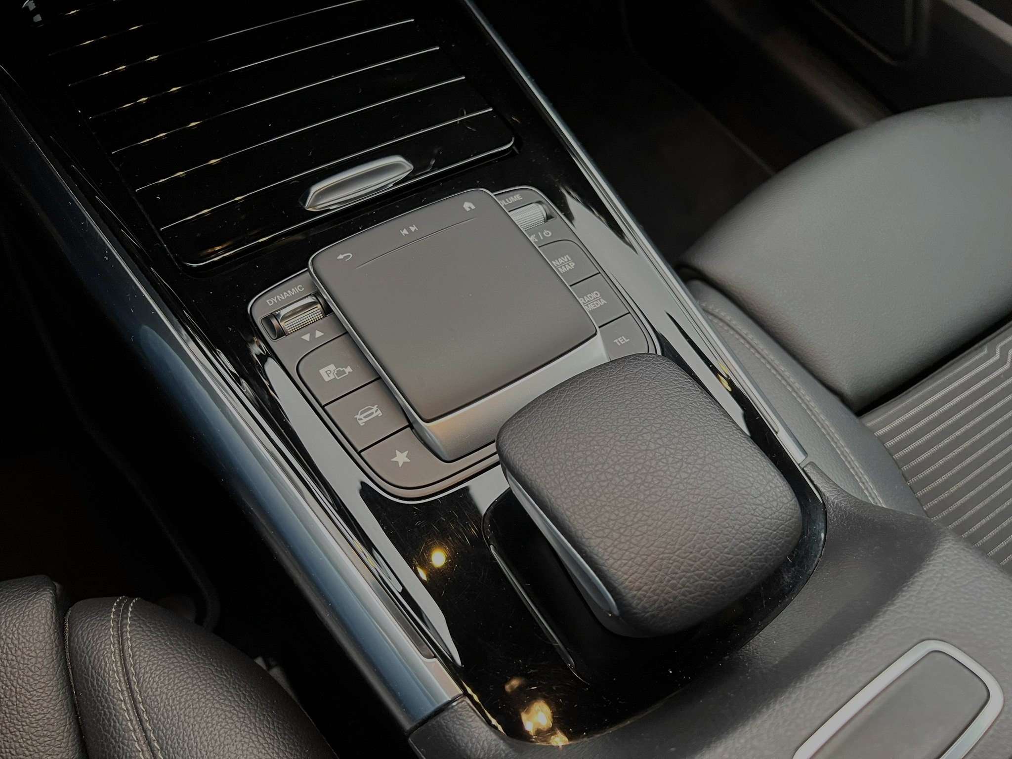Mercedes-Benz B 250 e PHEV FULL-LED/17"/CAM/CRUISE/ZETELVERW.