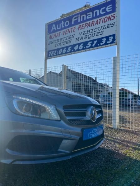 Mercedes-Benz Classe A 180 - /// Pack AMG ///-