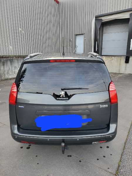 Peugeot 5008 1.6 HDI 115 FAP ALLURE 7PL