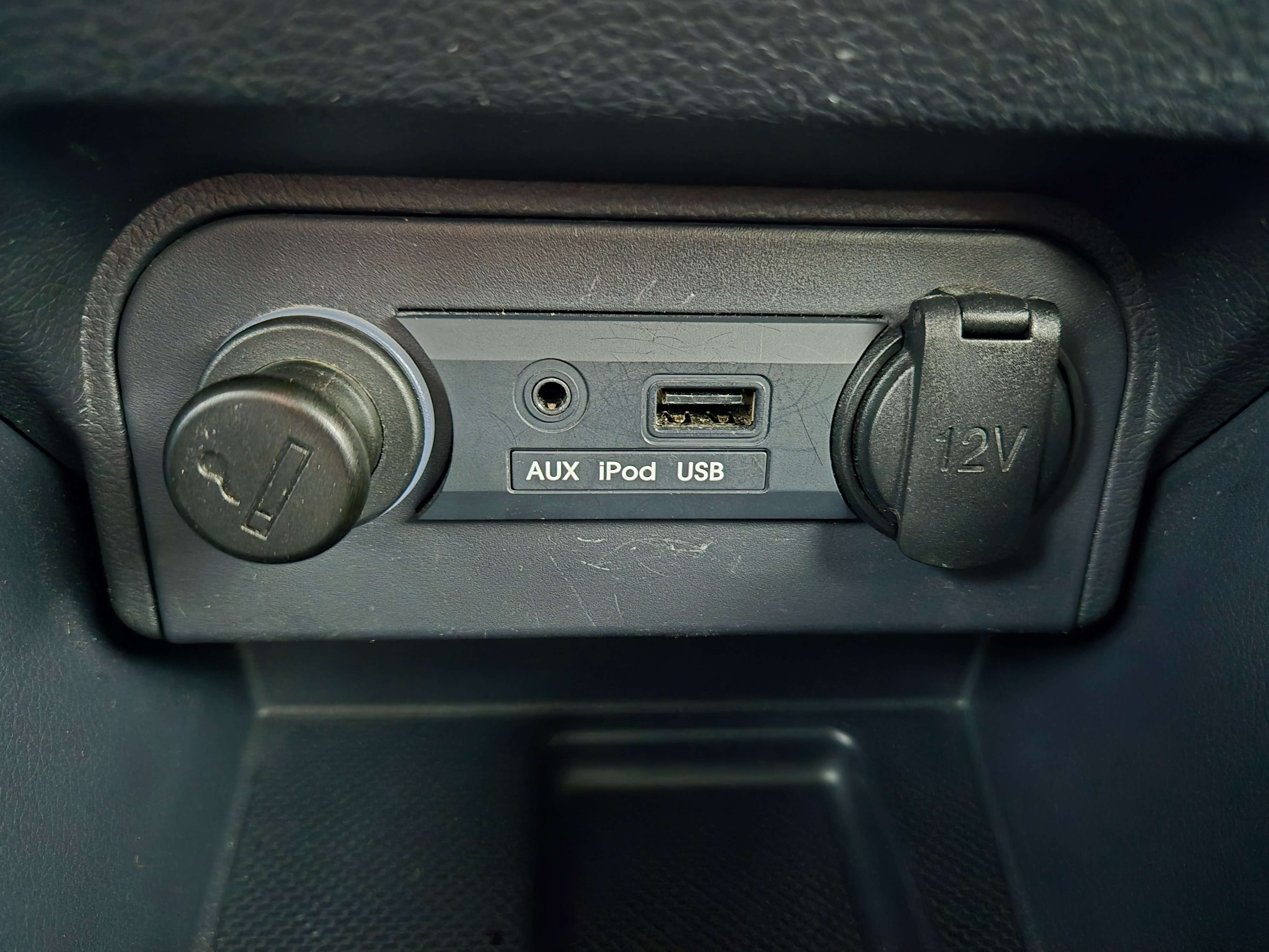 Kia Rio 1.2i Sense// CARNET//USB/CLIM/GARANTIE 12M/