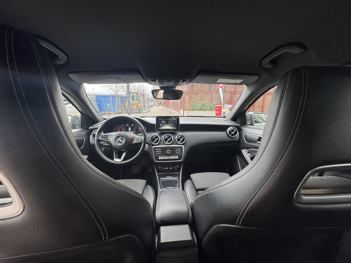 Mercedes-Benz Classe A III (2) 180 D BUSINESS EDITION 7G-DCT