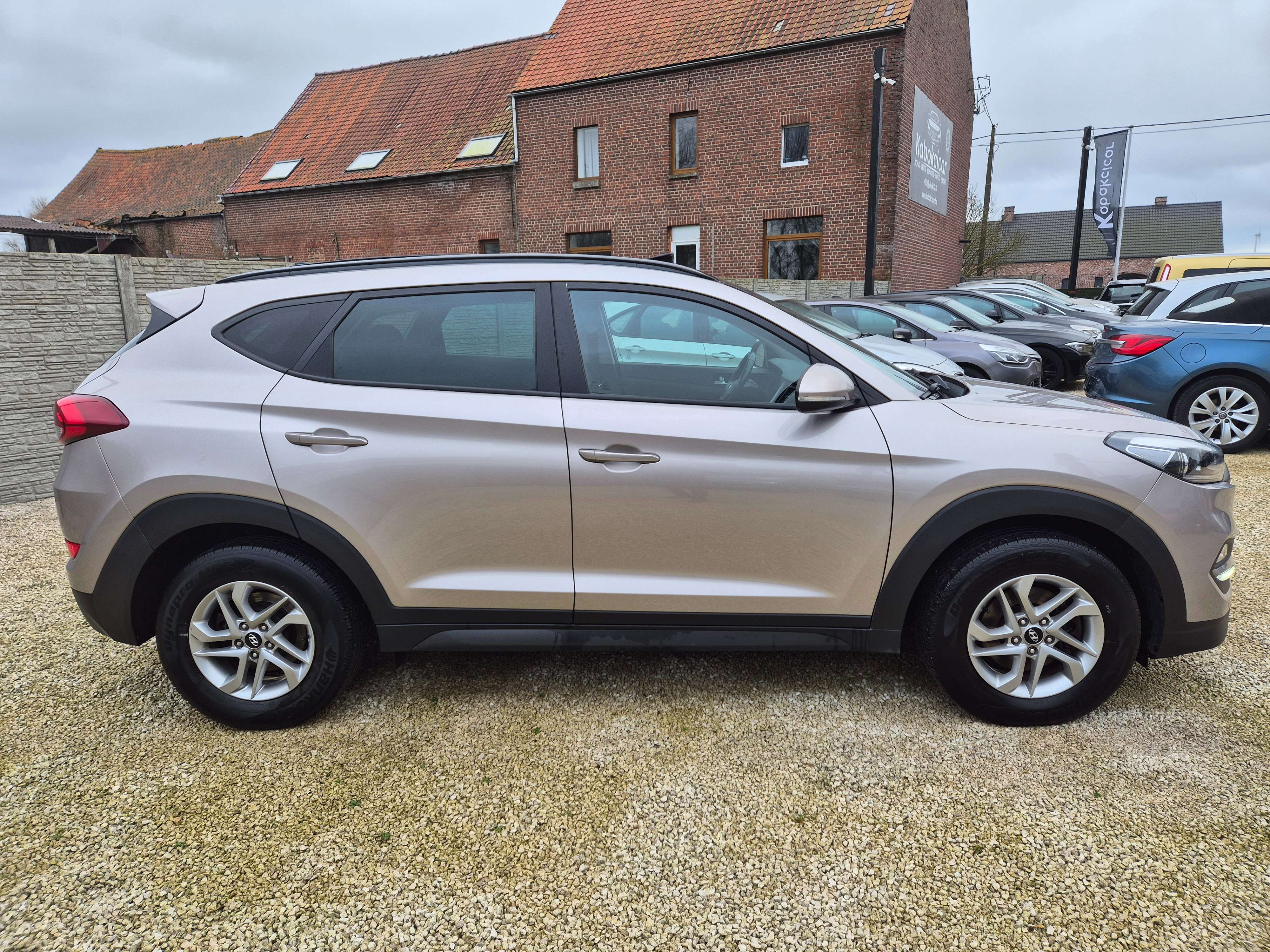 Hyundai TUCSON 1.7 CRDi 2WD Premium// CARNET//GPS/USB/GARANTIE