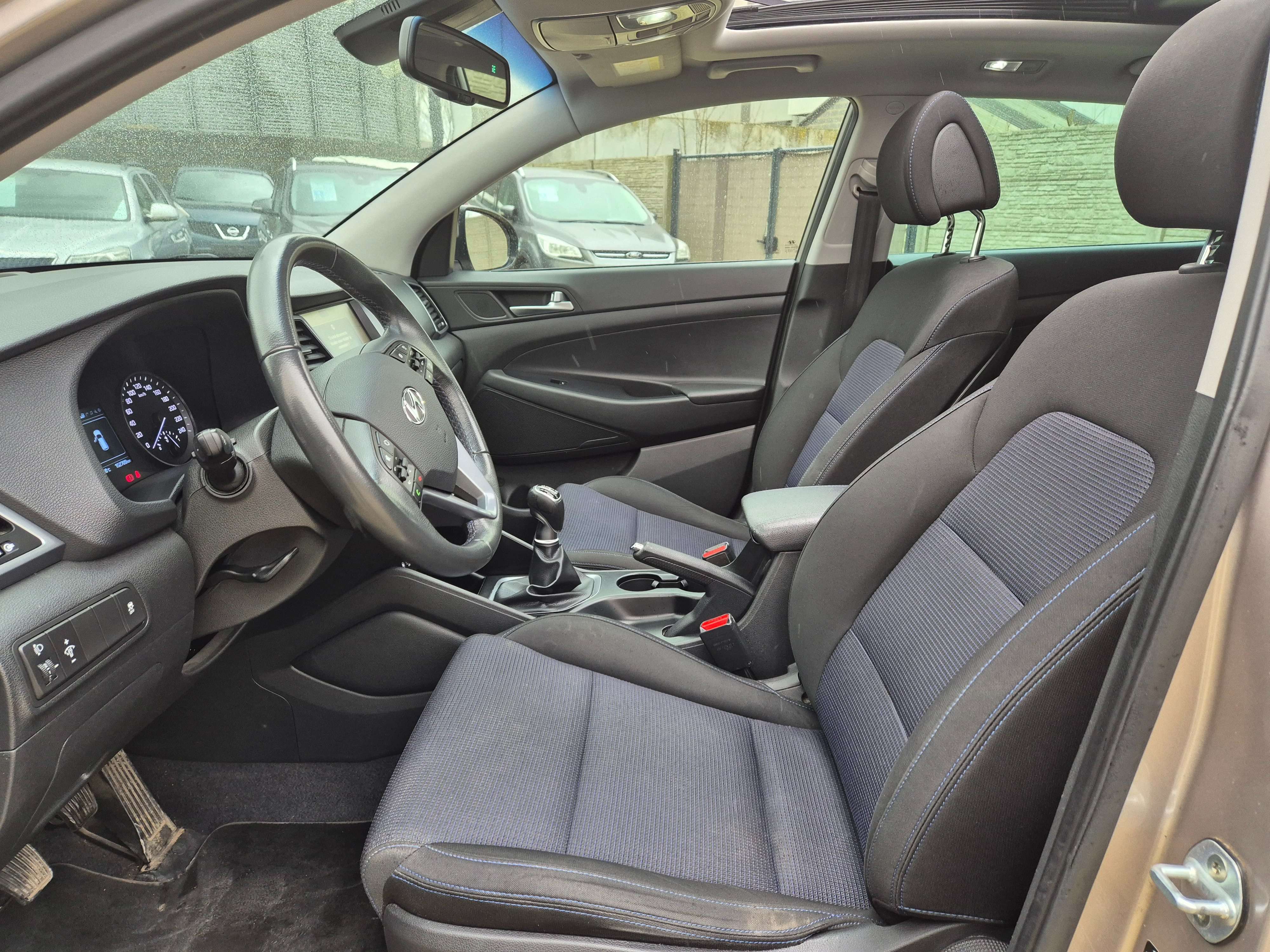Hyundai TUCSON 1.7 CRDi 2WD Premium// CARNET//GPS/USB/GARANTIE
