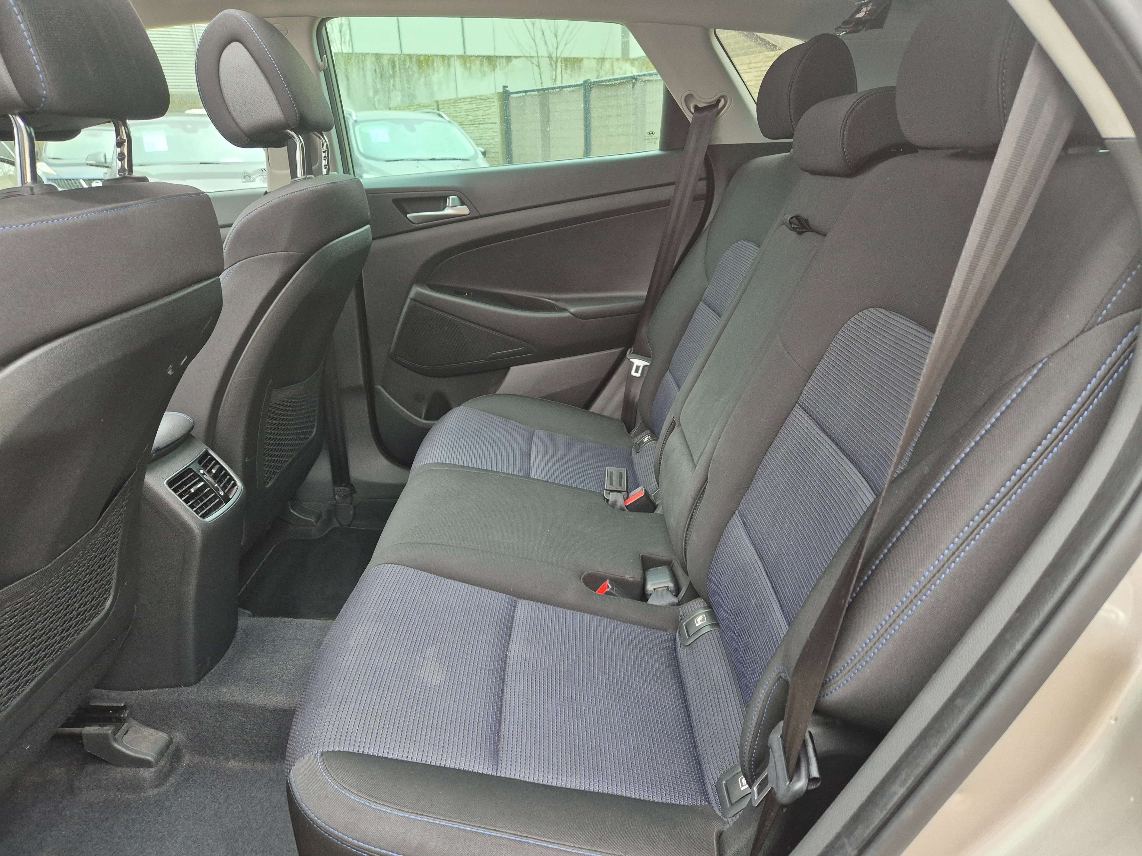 Hyundai TUCSON 1.7 CRDi 2WD Premium// CARNET//GPS/USB/GARANTIE