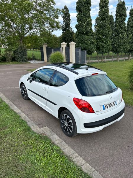 Peugeot 207 (2) 1.6 VTI 120 PREMIUM 3P
