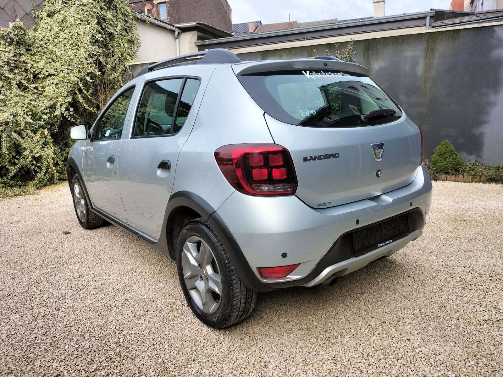 Dacia Sandero Stepway 0.9 TCe - Petit Budget Economique - Garantie 12 Mois avec Entretien Effectué - Dispo Rapidement - Zone LEZ Ok