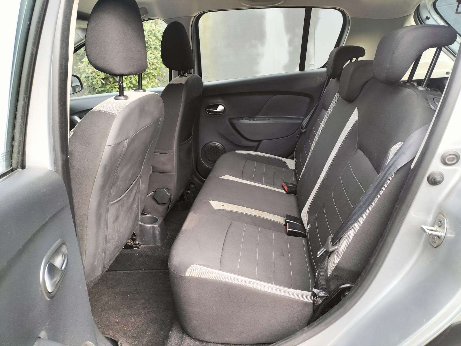 Dacia Sandero Stepway 0.9 TCe - Petit Budget Economique - Garantie 12 Mois avec Entretien Effectué - Dispo Rapidement - Zone LEZ Ok